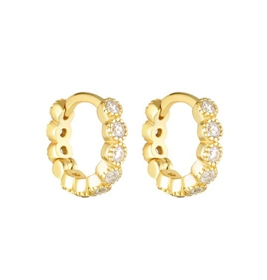 18K গোল্ড প্ল্যাটেড বেবি স্মারাল্ড CZ Huggie Earrings For Girls দৈনন্দিন গয়না