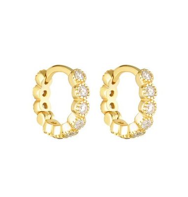 18K গোল্ড প্ল্যাটেড বেবি স্মারাল্ড CZ Huggie Earrings For Girls দৈনন্দিন গয়না